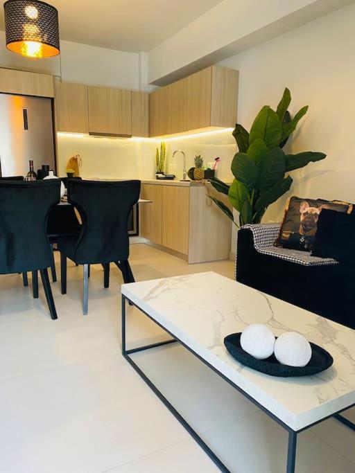 New 2Bd Aprt With Shared Rooftop Pool D3 Athene Buitenkant foto